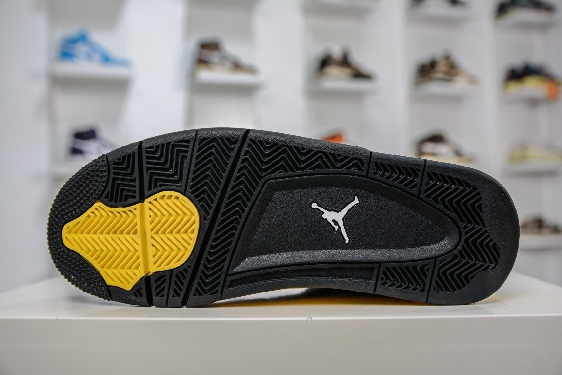 JORDAN 4