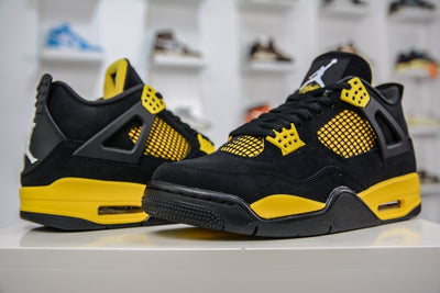 JORDAN 4